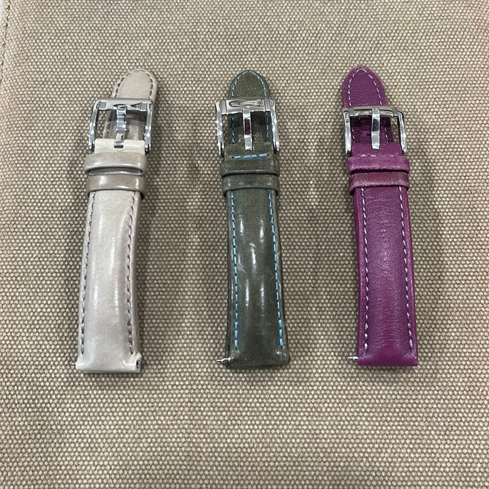 18 mm interchangeable leather straps